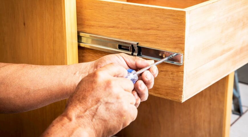 بازسازی کابینت؛ چگونه می توان کابینت های آشپزخانه خود را در 6 مرحله دوباره اصلاح کرد؟