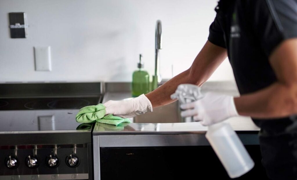 تمیز کردن آشپزخانه و سازماندهی آن با 31 روش هوشمندانه!