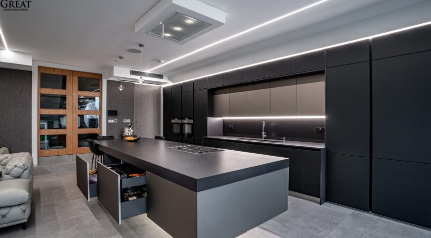 قیمت کابینت چوب طبیعی در آشپزخانه بزرگ